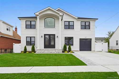 1104 Washington Ave, Westbury, NY, 11590-5533 | Card Image