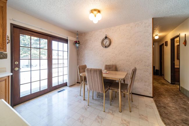 5314 41 Street, Home with 3 bedrooms, 2 bathrooms and 4 parking in Provost AB | Image 4