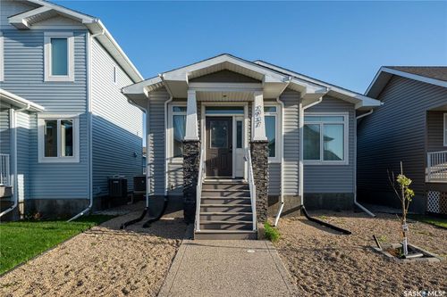 2937 Ridgway Ave, Regina, SK, S4X0M9 | Card Image
