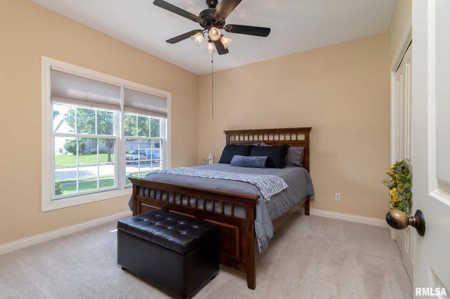 5506 Baraboo Court, Home with 2 bedrooms, 2 bathrooms and null parking in Davenport IA | Image 18