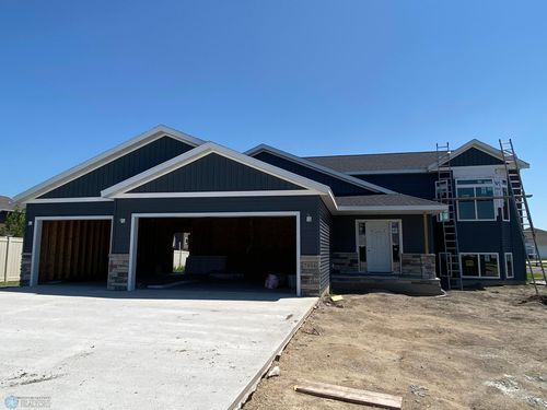 7494 Eagle Pointe Dr S, Fargo, ND, 58104-7719 | Card Image