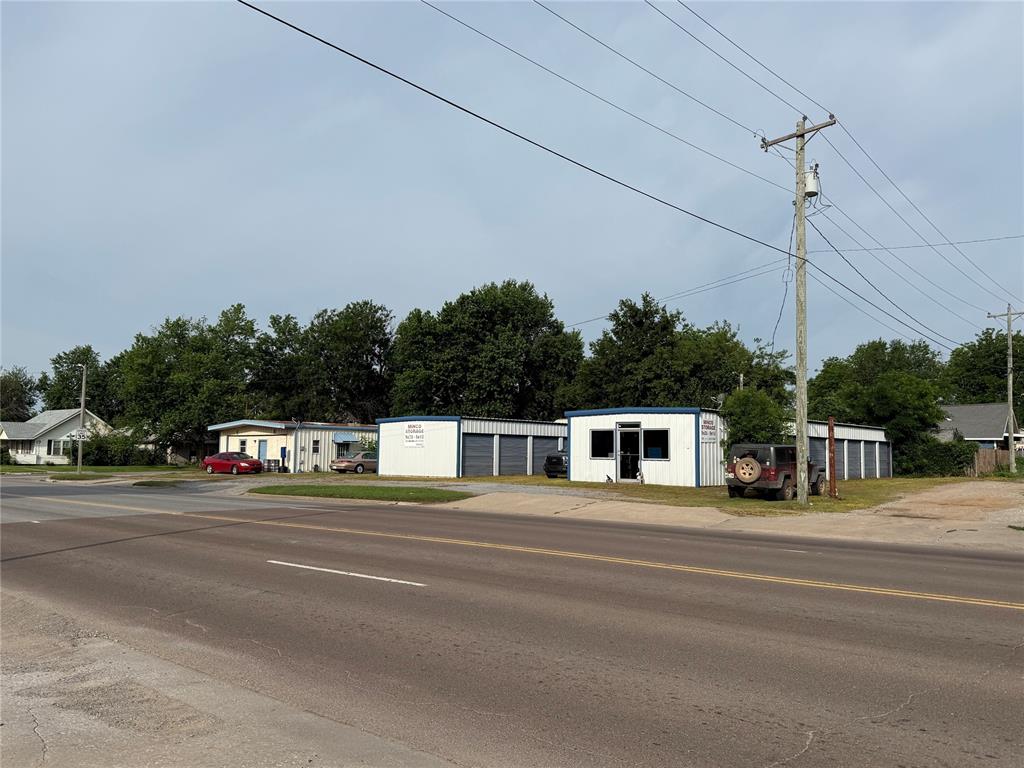 107 Sw 3Rd St, Minco, OK 73059