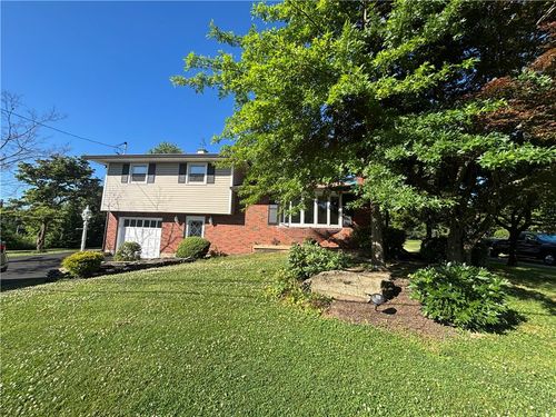 3200 Highland Dr, Palmer Twp, PA, 18045-2012 | Card Image