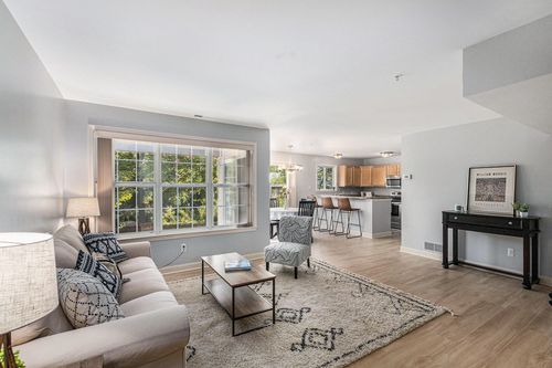 2808 Barclay Way, Ann Arbor, MI, 48105-9460 | Card Image