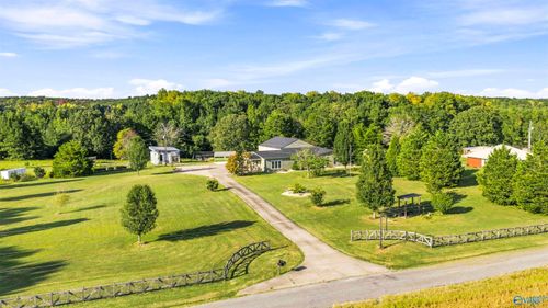 665 County Road 251, Fort Payne, AL, 35967-6757 | Card Image