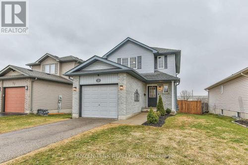 25 Herford St, Tillsonburg, ON, N4G4V1 | Card Image