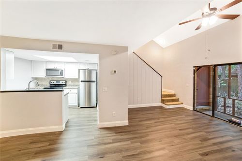 4307 Sw 70th Ter, GAINESVILLE, FL, 32608-6438 | Card Image