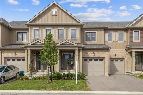 64 Cosmopolitan Common, Saint Catharines, ON, L2M0B8 | Card Image