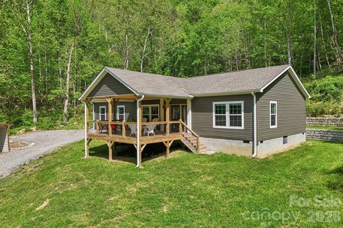 590 Willow Ln, Marshall, NC, 28753-0920 | Card Image
