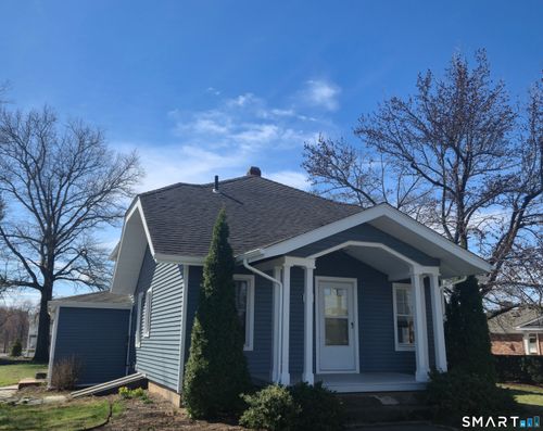 150 Spencer St, Manchester, CT, 06040-4616 | Card Image