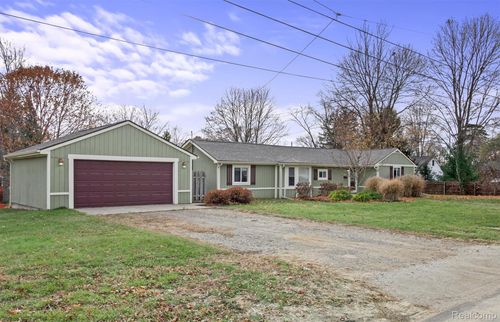 405 W Liberty St, Milford, MI, 48381-1859 | Card Image