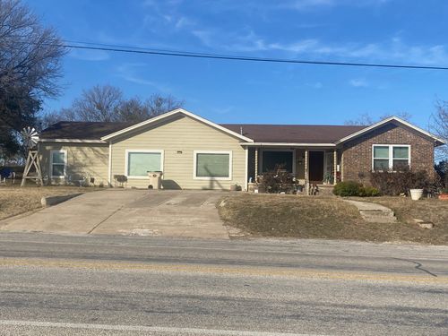 901 W Wrights Ave, Comanche, TX, 76442-1536 | Card Image