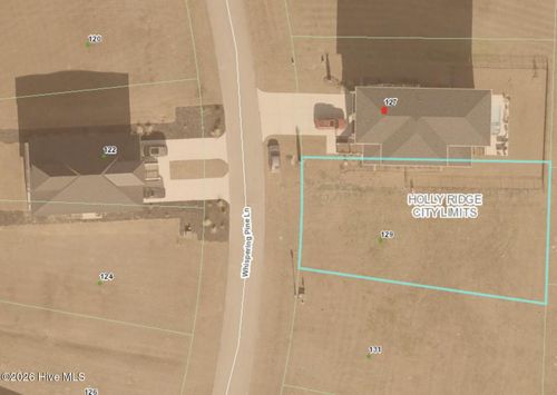 129 Whispering Pine Ln, Holly Ridge, NC, 28445-5001 | Card Image
