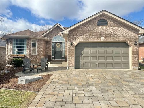 7 Spruce Grove Crt, Port Dover, ON, N0A1N6 | Card Image