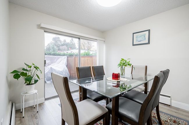 962 Westview Crescent, Townhouse with 3 bedrooms, 2 bathrooms and 1 parking in North Vancouver BC | Image 7