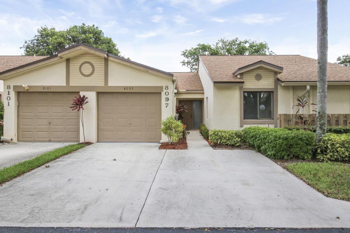 Whispering Palm Dr, Boca Raton, FL 33496