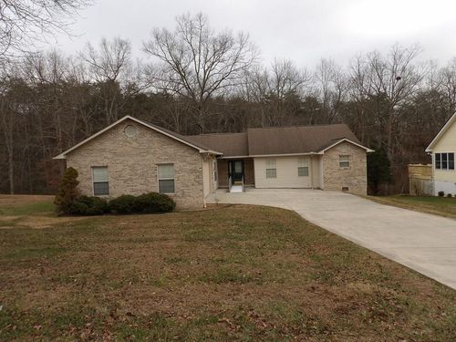 58 Russell Ln, Crossville, TN, 38555-8460 | Card Image