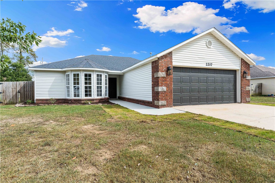 Limekiln Rd, Gravette, AR 72736