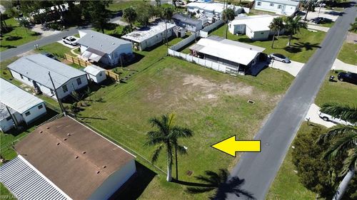 12101 Cypress Dr, FORT MYERS, FL, 33908-2479 | Card Image