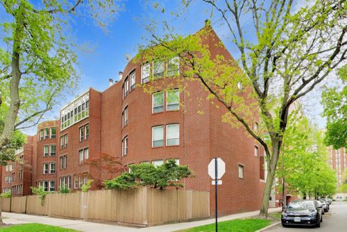 b12-5400 S Hyde Park Blvd, Chicago, IL, 60615-5849 | Card Image