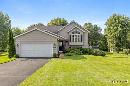 1226 S Hill Drive, Sparta, MI, 49345 | Card Image