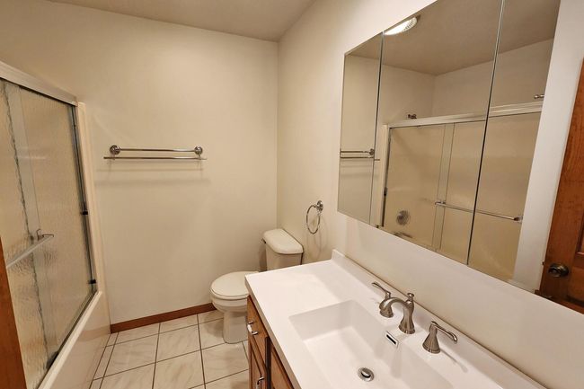 16 Main Bath | Image 16