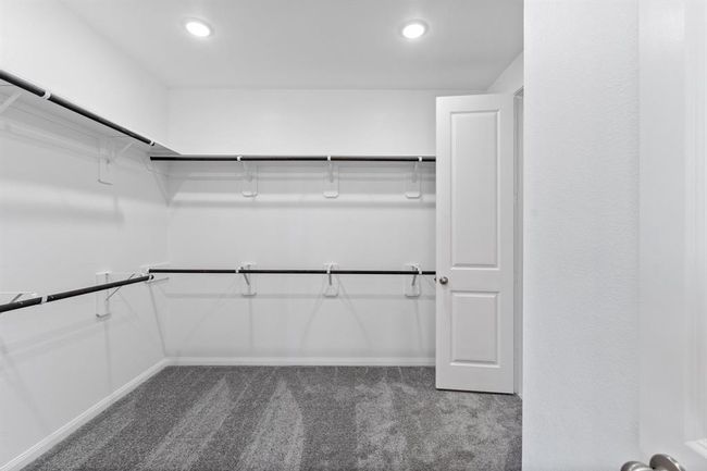 21950 Frosted Elfin Dr, House other with 5 bedrooms, 3 bathrooms and 3 parking in Cypress TX | Image 20