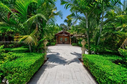 196xx Sw 168, Homestead, FL, 33187 | Card Image
