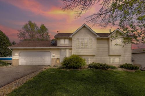 8710 Hillview Dr E, Saint Bonifacius, MN, 55375-1196 | Card Image