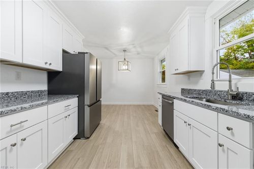 618 33rd St, Newport News, VA, 23607-3434 | Card Image