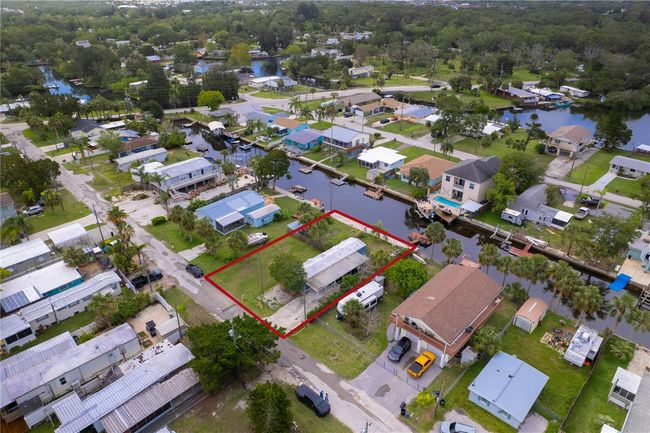 7022 Fair Ln, House other with 2 bedrooms, 2 bathrooms and null parking in HUDSON FL | Image 13