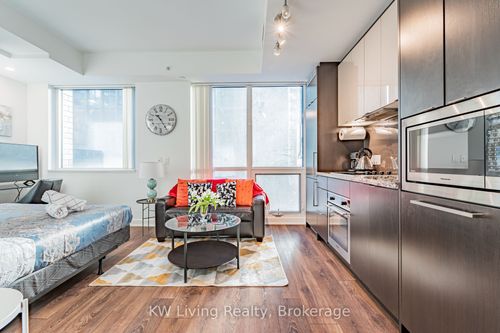 520-115 Blue Jays Way, Toronto, ON, M5V0N4 | Card Image