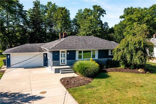 6404 Elmwood Ave, Independence, OH, 44131-4712 | Card Image