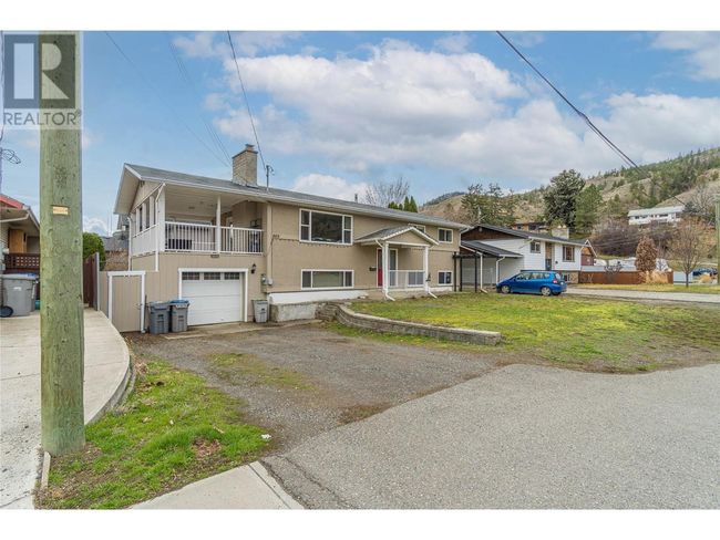 869 Serle Rd, House other with 4 bedrooms, 4 bathrooms and 1 parking in Kamloops BC | Image 5