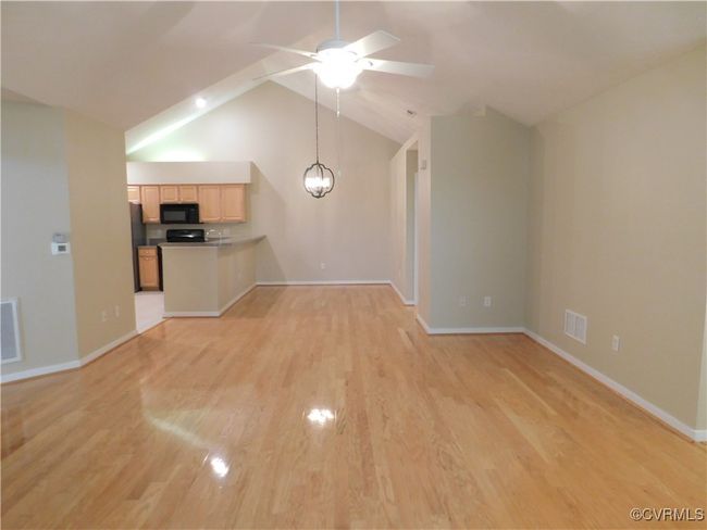 Living Room/Dining Room | Image 6