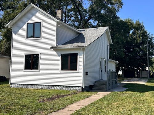 1012 E Wilson St, Streator, IL, 61364-3136 | Card Image