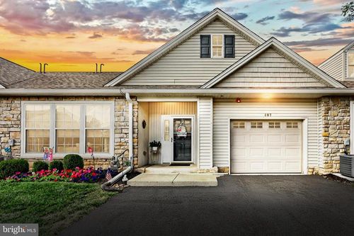 407-407 Crestview Lane, STEWARTSTOWN, PA, 17363 | Card Image