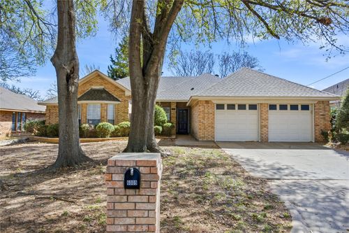 6009 Kenilworth Dr, Arlington, TX, 76001-5211 | Card Image