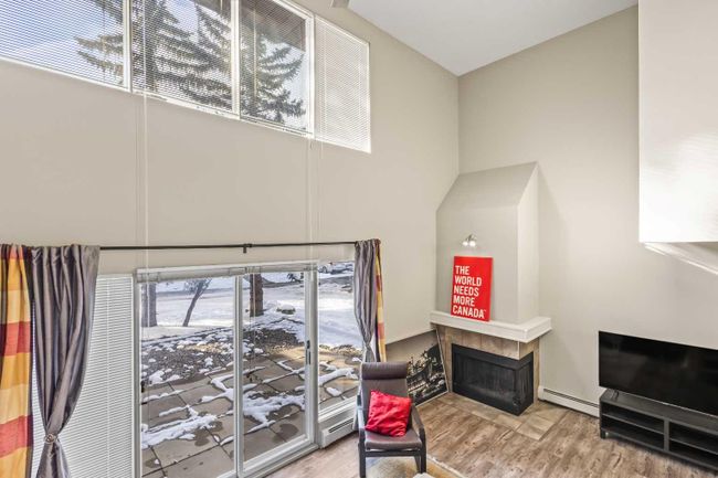8 - 122 Village Heights Sw, Home with 2 bedrooms, 1 bathrooms and 2 parking in Calgary AB | Image 8