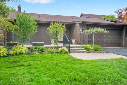 bldg-9-2045 Bordeaux St, West Bloomfield, MI, 48323-3012 | Card Image