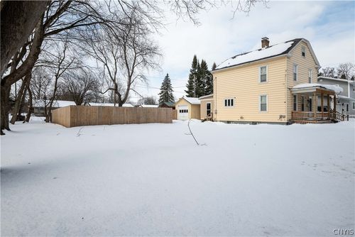 425 Larchmont Ave, Utica, NY, 13502-2434 | Card Image