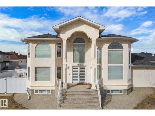 8616 159a Ave Nw, Edmonton, AB, T5Z3E8 | Card Image