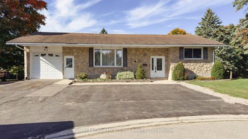 {{alt}} | Card Image