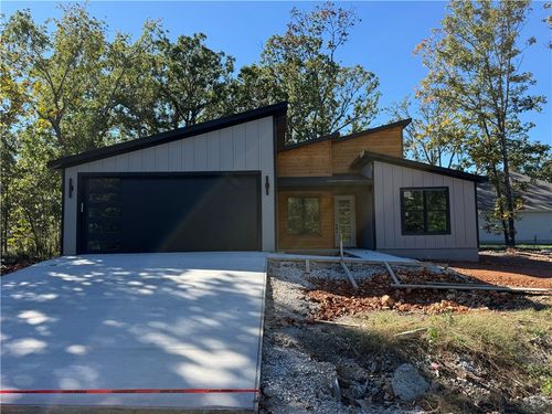 3 Stoneleigh Ln, Bella Vista, AR, 72715-6932 | Card Image