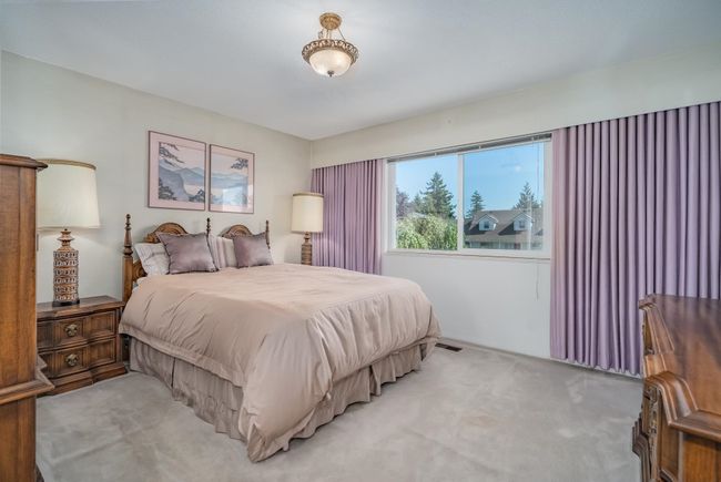 5565 Moreland Drive, House other with 4 bedrooms, 2 bathrooms and 6 parking in Burnaby BC | Image 12