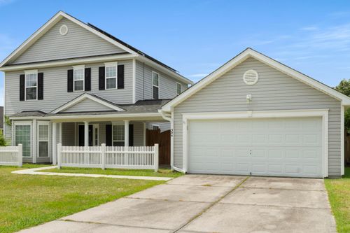 304 Coosawatchie St, Summerville, SC, 29485-6803 | Card Image