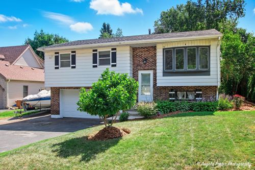 1403 May Ave, Johnsburg, IL, 60051-8924 | Card Image