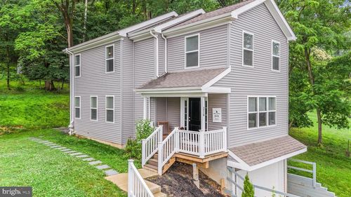 3718 Bungalow Glade, DOWNINGTOWN, PA, 19335-2008 | Card Image