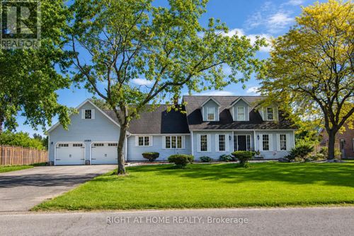 1080 Quaker Road, Pelham (Fonthill), ON, L3E0M2 | Card Image