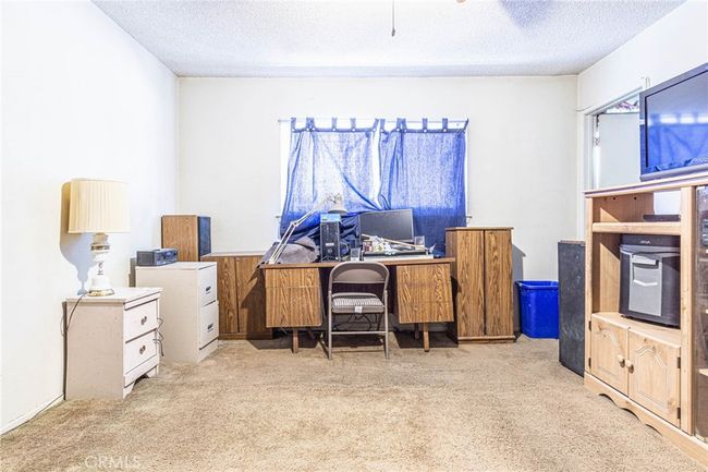 15660 Yates Rd, House other with 3 bedrooms, 2 bathrooms and 2 parking in Victorville CA | Image 18